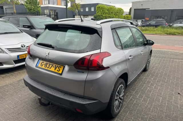 Peugeot 2008 (2017) thumbnail 5