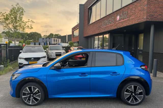 Peugeot e-208 (2020) thumbnail 2