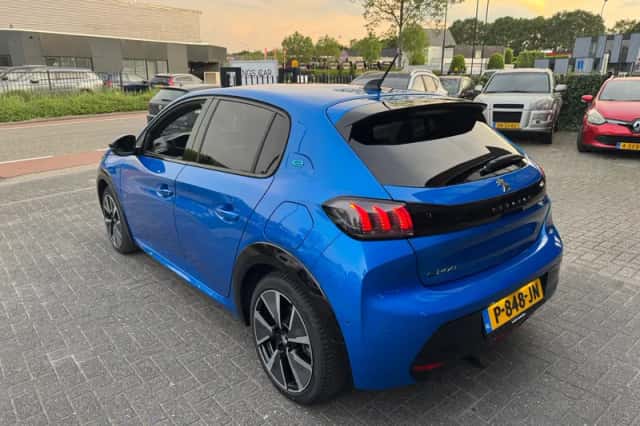 Peugeot e-208 (2020) thumbnail 3