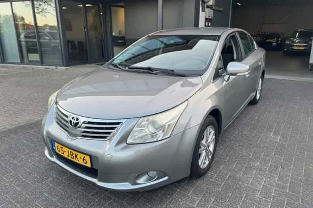 Toyota Avensis (2009) thumbnail 1