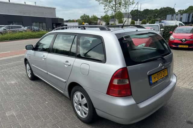 Toyota Corolla (2004) thumbnail 3
