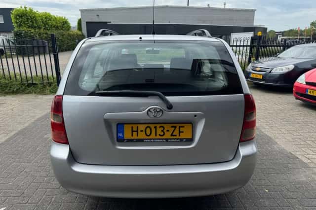 Toyota Corolla (2004) thumbnail 4