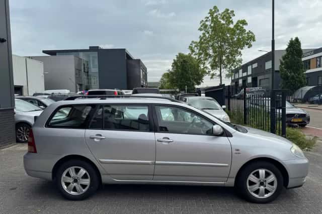 Toyota Corolla (2004) thumbnail 6