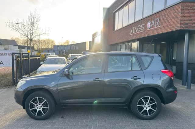Toyota RAV4 (2006) thumbnail 2