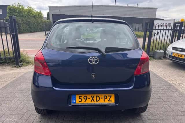 Toyota Yaris (2007) thumbnail 4