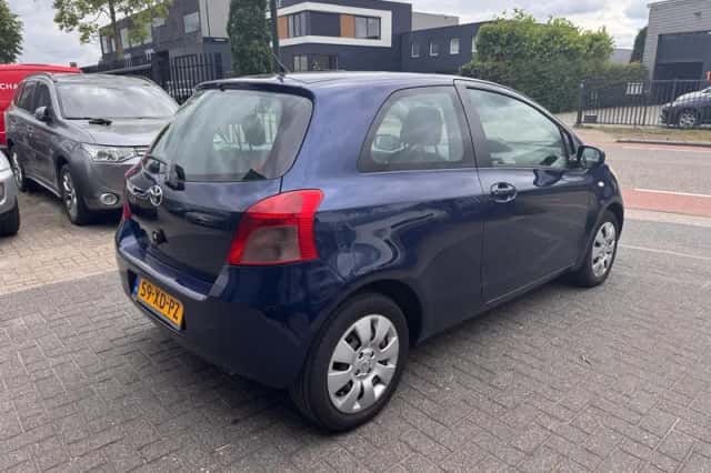 Toyota Yaris (2007) thumbnail 5