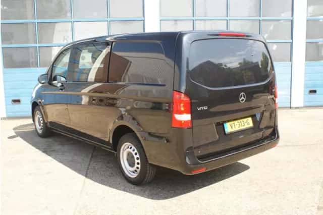 Mercedes-Benz Vito (2016) thumbnail 3