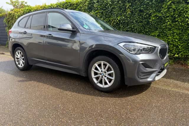 BMW X1 (2021) thumbnail 4