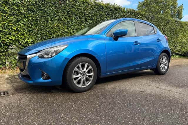 Mazda 2 (2015) thumbnail 1