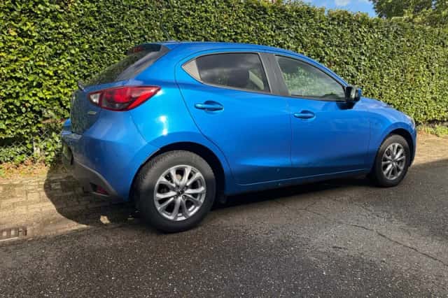 Mazda 2 (2015) thumbnail 6