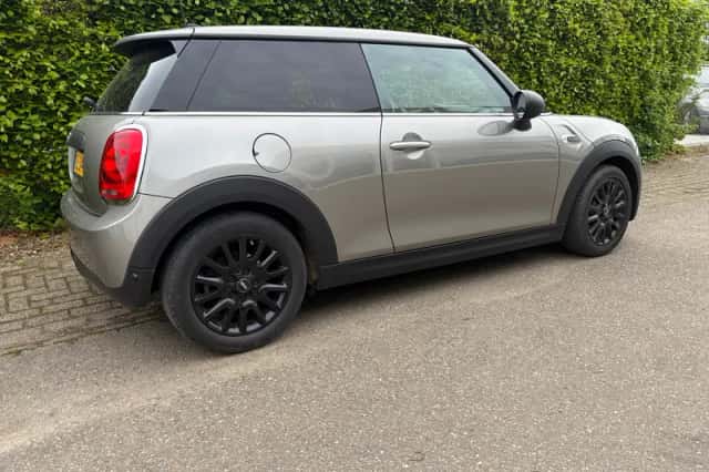 MINI One (2018) thumbnail 5