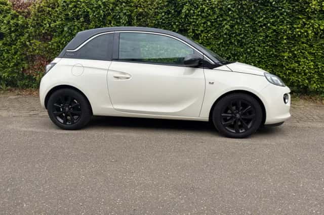 Opel Adam (2016) thumbnail 6