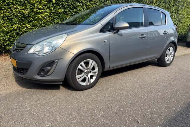 Opel Corsa (2011) thumbnail 1
