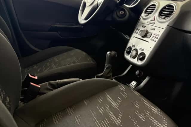 Opel Corsa (2011) thumbnail 6