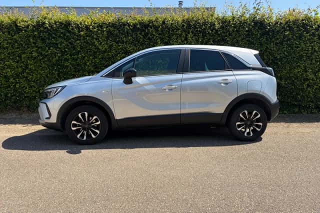 Opel Crossland (2023) thumbnail 2