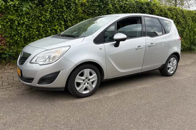 Opel Meriva (2011) thumbnail 1