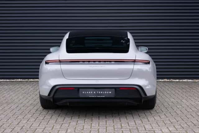 Porsche Taycan (2022) thumbnail 14