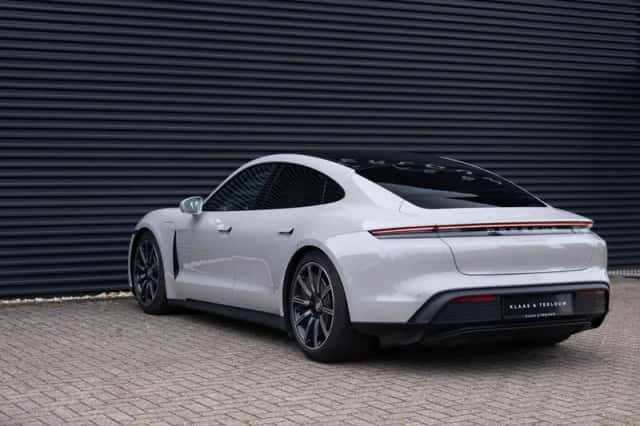 Porsche Taycan (2022) thumbnail 15