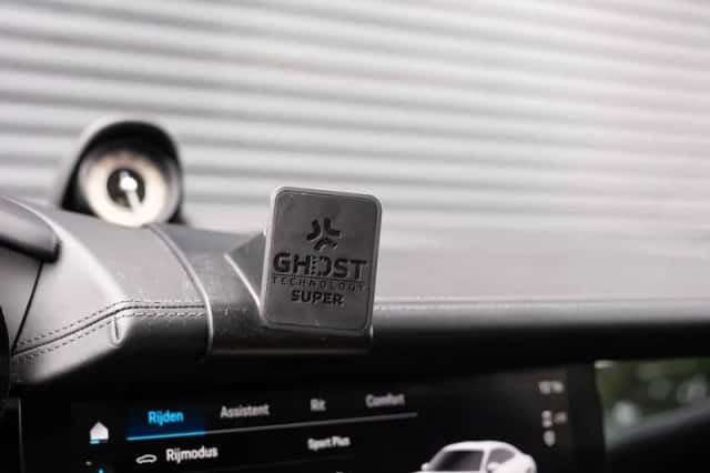 Porsche Taycan (2022) thumbnail 46