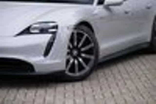 Porsche Taycan (2022) thumbnail 55