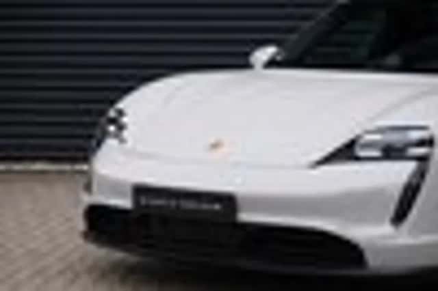 Porsche Taycan (2022) thumbnail 56