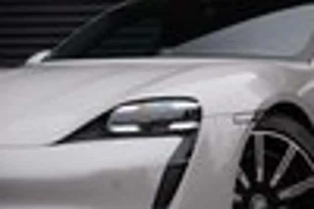 Porsche Taycan (2022) thumbnail 57