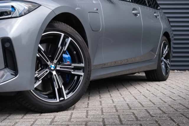BMW 3-Serie (2024) thumbnail 3