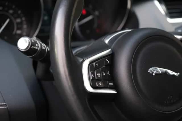Jaguar E-Pace (2018) thumbnail 22