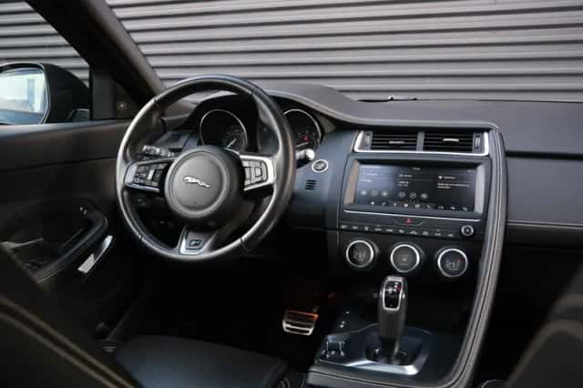 Jaguar E-Pace (2018) thumbnail 29