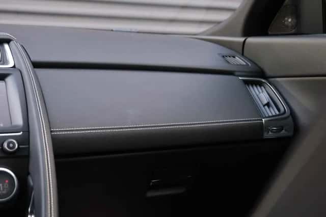 Jaguar E-Pace (2018) thumbnail 35