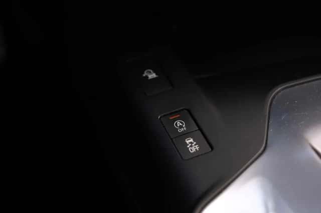 Jaguar E-Pace (2018) thumbnail 39