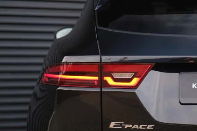 Jaguar E-Pace (2018) thumbnail 9