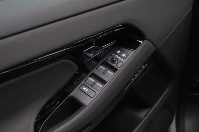 Land Rover Range Rover Evoque (2026) thumbnail 15