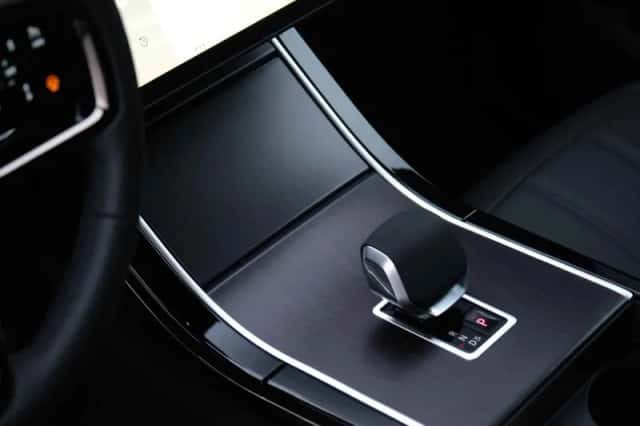 Land Rover Range Rover Evoque (2026) thumbnail 17