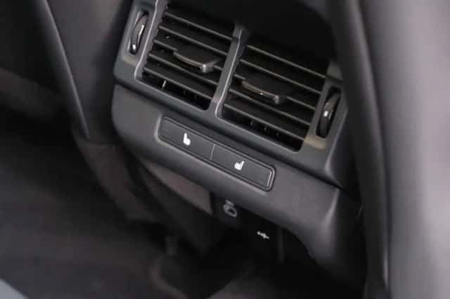 Land Rover Range Rover Evoque (2026) thumbnail 29
