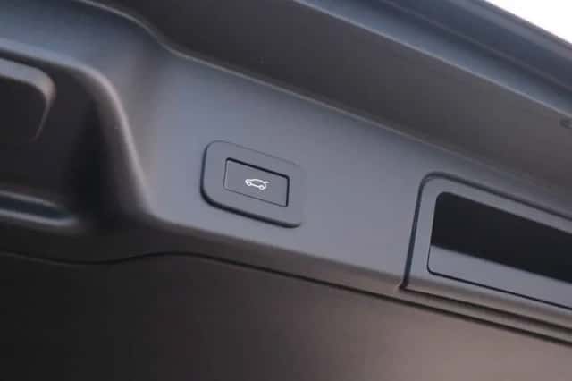 Land Rover Range Rover Evoque (2026) thumbnail 31
