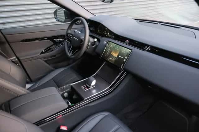 Land Rover Range Rover Evoque (2026) thumbnail 5