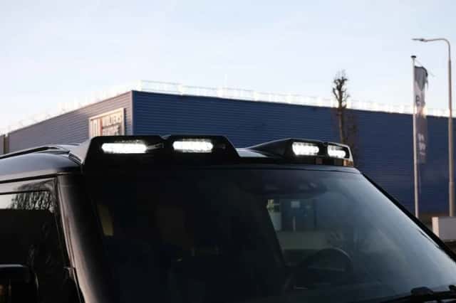 Land Rover Defender (2023) thumbnail 41