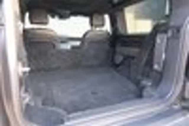 Land Rover Defender (2023) thumbnail 50