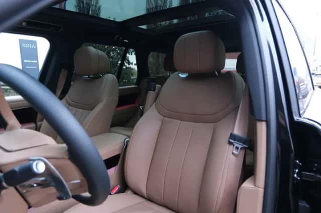 Land Rover Range Rover (2025) thumbnail 3