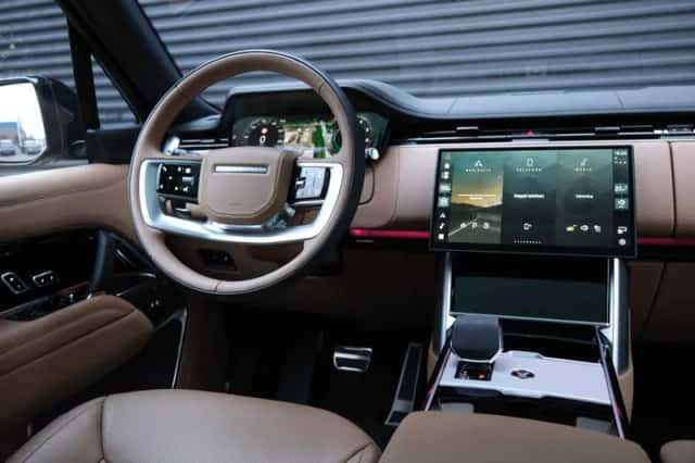 Land Rover Range Rover (2025) thumbnail 4