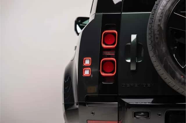 Land Rover Defender (2026) thumbnail 12