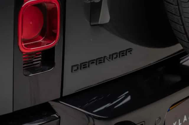Land Rover Defender (2026) thumbnail 16