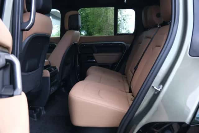 Land Rover Defender (2026) thumbnail 27