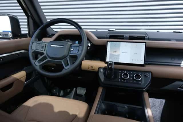Land Rover Defender (2026) thumbnail 30