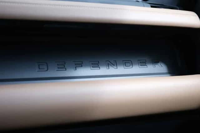 Land Rover Defender (2026) thumbnail 37