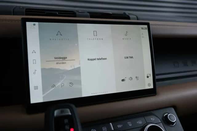 Land Rover Defender (2026) thumbnail 38