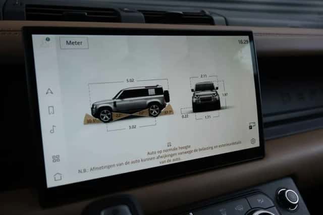 Land Rover Defender (2026) thumbnail 42