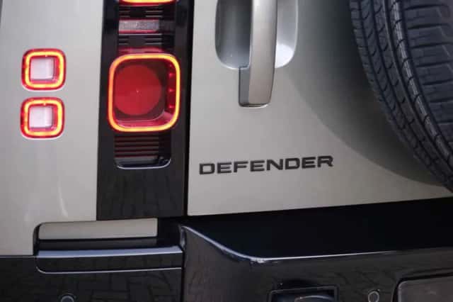 Land Rover Defender (2026) thumbnail 11