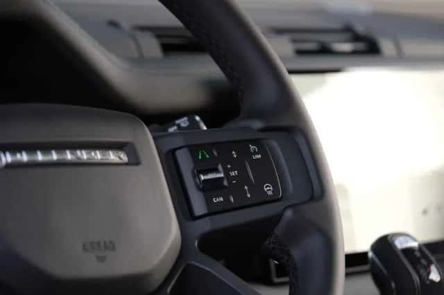 Land Rover Defender (2026) thumbnail 20